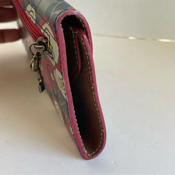 Fossil Floral Passport Leather Wallet & Zip Up For 6 cards Compartment . - Picture 3 of 14